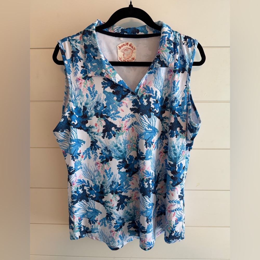 Scales Sleeveless Golf Top, Size Large
